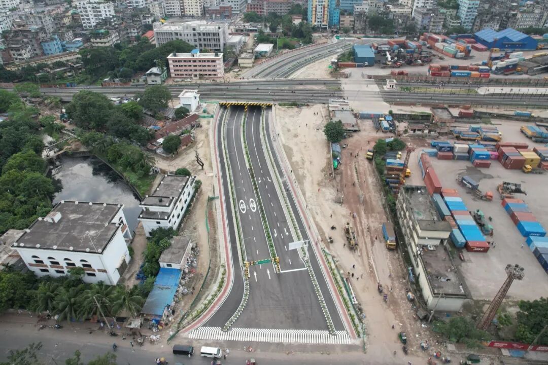 TT para地下通道全景